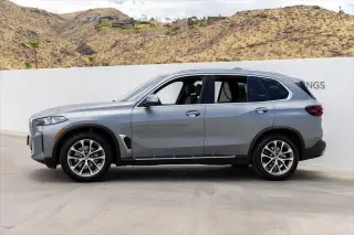 Vehículo de Actividad Deportiva BMW X5 2024 AWD xDrive40i 4 puertas