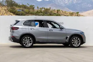 Vehículo de Actividad Deportiva BMW X5 2024 AWD xDrive40i 4 puertas