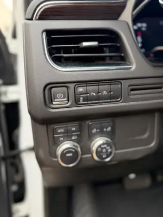 GMC Yukon 2023 4x4 SLE 4 puertas SUV