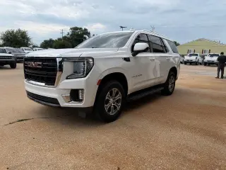 GMC Yukon 2023 4x4 SLE 4 puertas SUV