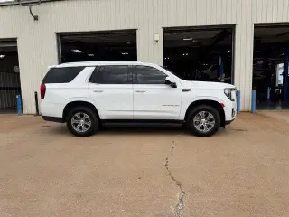 GMC Yukon 2023 4x4 SLE 4 puertas SUV
