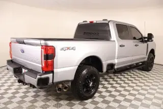 Ford F-250 Super Duty 2023 4x4 XL 4 puertas Cabina Crew 6.8 pies. Caja Pickup