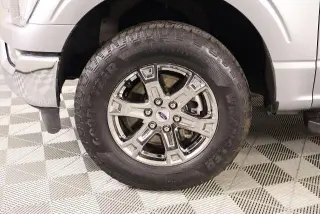 Ford F-150 2023 4x4 Lariat 4 puertas SuperCrew 5.5 pies SB