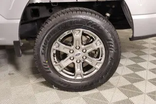 Ford F-150 2023 4x4 Lariat 4 puertas SuperCrew 5.5 pies SB