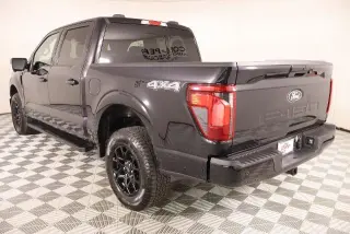 Ford F-150 2024 4x4 XLT 4 puertas SuperCrew 5.5 pies. SB