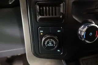 Ford F-150 2024 4x4 XLT 4 puertas SuperCrew 5.5 pies. SB