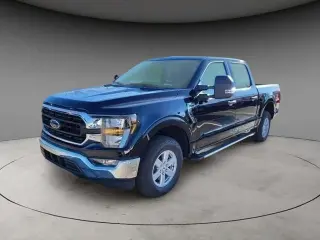 Ford F-150 2023 4x4 XLT 4 puertas SuperCrew 5.5 pies. SB