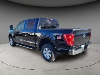 Ford F-150 2023 4x4 XLT 4 puertas SuperCrew 5.5 pies. SB