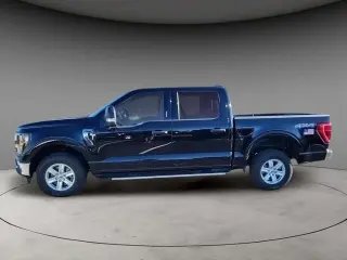 Ford F-150 2023 4x4 XLT 4 puertas SuperCrew 5.5 pies. SB