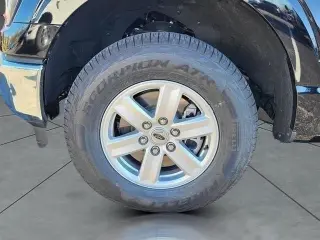 Ford F-150 2023 4x4 XLT 4 puertas SuperCrew 5.5 pies. SB