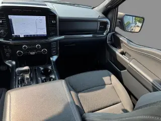 Ford F-150 2023 4x4 XLT 4 puertas SuperCrew 5.5 pies. Caja corta