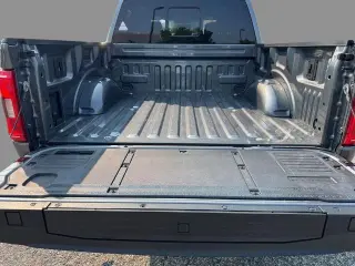 Ford F-150 2023 4x4 XLT 4 puertas SuperCrew 5.5 pies. Caja corta