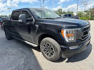 Ford F-150 2023 4x4 XLT 4 puertas SuperCrew 5.5 pies. SB