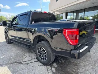Ford F-150 2023 4x4 XLT 4 puertas SuperCrew 5.5 pies. SB