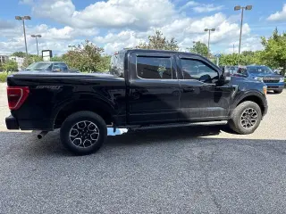 Ford F-150 2023 4x4 XLT 4 puertas SuperCrew 5.5 pies. SB