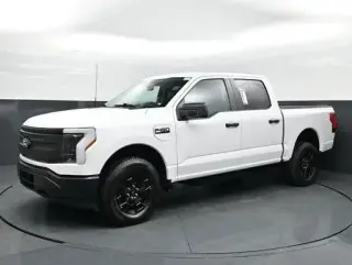 Ford F-150 Lightning 2025 AWD Pro 4 puertas SuperCrew 5.5 pies. SB