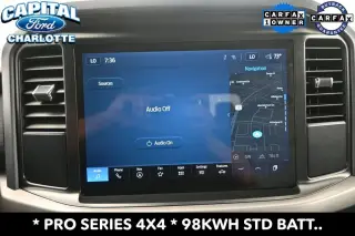 Ford F-150 Lightning 2025 AWD Pro 4 puertas SuperCrew 5.5 pies. SB