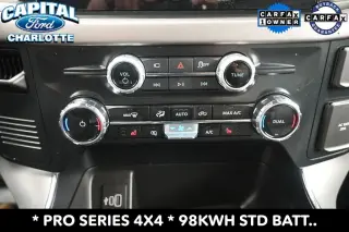 Ford F-150 Lightning 2025 AWD Pro 4 puertas SuperCrew 5.5 pies. SB