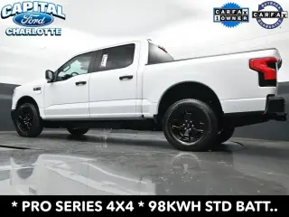 Ford F-150 Lightning 2025 AWD Pro 4 puertas SuperCrew 5.5 pies. SB