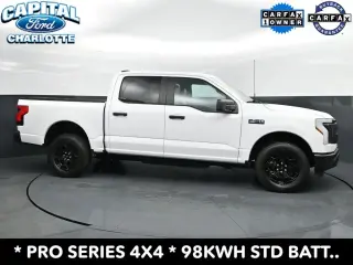 Ford F-150 Lightning 2025 AWD Pro 4 puertas SuperCrew 5.5 pies. SB