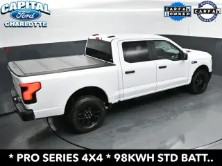 Ford F-150 Lightning 2025 AWD Pro 4 puertas SuperCrew 5.5 pies. SB