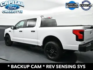 Ford F-150 Lightning 2025 AWD Pro 4 puertas SuperCrew 5.5 pies. SB