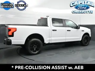Ford F-150 Lightning 2025 AWD Pro 4 puertas SuperCrew 5.5 pies. SB