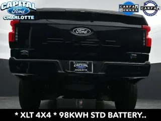 Ford F-150 Lightning 2025 AWD XLT 4 puertas SuperCrew 5.5 pies SB