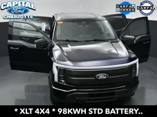 Ford F-150 Lightning 2025 AWD XLT 4 puertas SuperCrew 5.5 pies SB