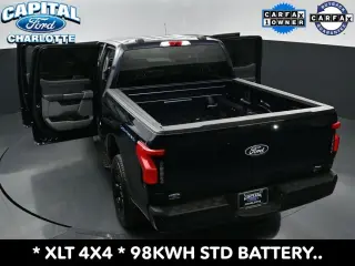 Ford F-150 Lightning 2025 AWD XLT 4 puertas SuperCrew 5.5 pies SB