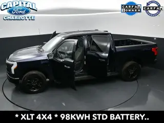Ford F-150 Lightning 2025 AWD XLT 4 puertas SuperCrew 5.5 pies SB
