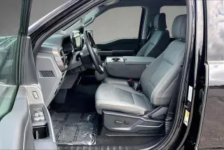Ford F-150 2025 4x4 XLT 4 puertas SuperCrew 5.5 pies. Caja corta