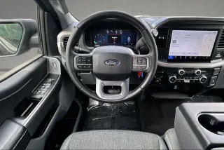 Ford F-150 2025 4x4 XLT 4 puertas SuperCrew 5.5 pies. Caja corta