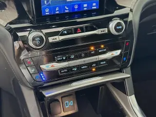 Ford Explorer 2024 AWD Platinum 4 puertas SUV