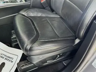 Ford Explorer 2024 AWD Platinum 4 puertas SUV