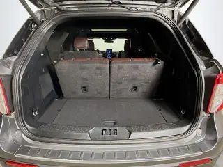 Ford Explorer 2024 AWD Platinum 4 puertas SUV