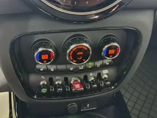 Kia Carnival 2025 SX 4 puertas Minivan