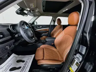 Kia Carnival 2025 SX 4 puertas Minivan