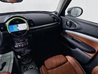 Kia Carnival 2025 SX 4 puertas Minivan