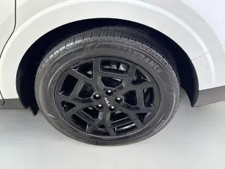 Kia Carnival 2025 SX 4 puertas Minivan