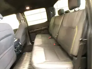 Ford F-150 2025 4x4 STX 4 puertas SuperCrew 5.5 pies. Caja corta
