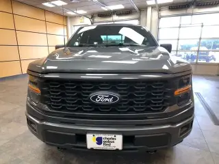 Ford F-150 2025 4x4 STX 4 puertas SuperCrew 5.5 pies. Caja corta