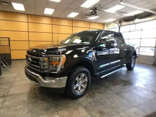 Ford F-150 2022 4x4 Lariat 4 puertas SuperCrew 5.5 pies. Caja corta