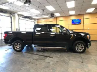 Ford F-150 2022 4x4 Lariat 4 puertas SuperCrew 5.5 pies. Caja corta