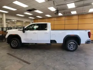 GMC Sierra 2500HD 2024 4x4 SLE 4 puertas Doble Cabina SB