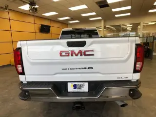 GMC Sierra 2500HD 2024 4x4 SLE 4 puertas Doble Cabina SB