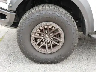 Ford F-150 2019 4x4 Raptor 4 puertas SuperCrew 5.5 pies SB