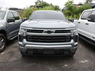 Chevrolet Silverado 1500 2024 4x4 RST 4 puertas Cabina Crew 5.8 pies. Caja corta