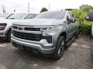 Chevrolet Silverado 1500 2024 4x4 RST 4 puertas Cabina Crew 5.8 pies. Caja corta