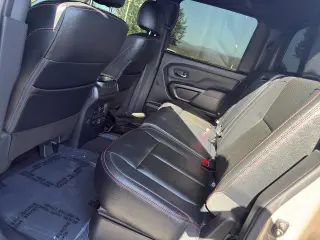 Nissan Titan 2023 4x4 PRO-4X 4 puertas Cabina Crew 5.6 pies. SB